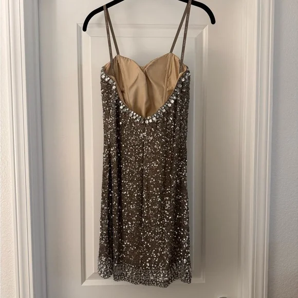 Scala Beaded Mini Dress - Picture 3 of 7